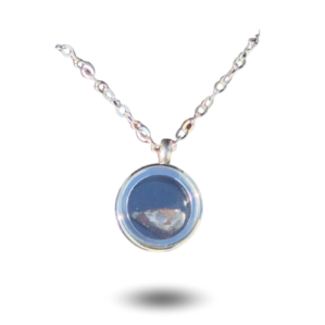 Pendentif capsule avec météorite Gebel Kamil