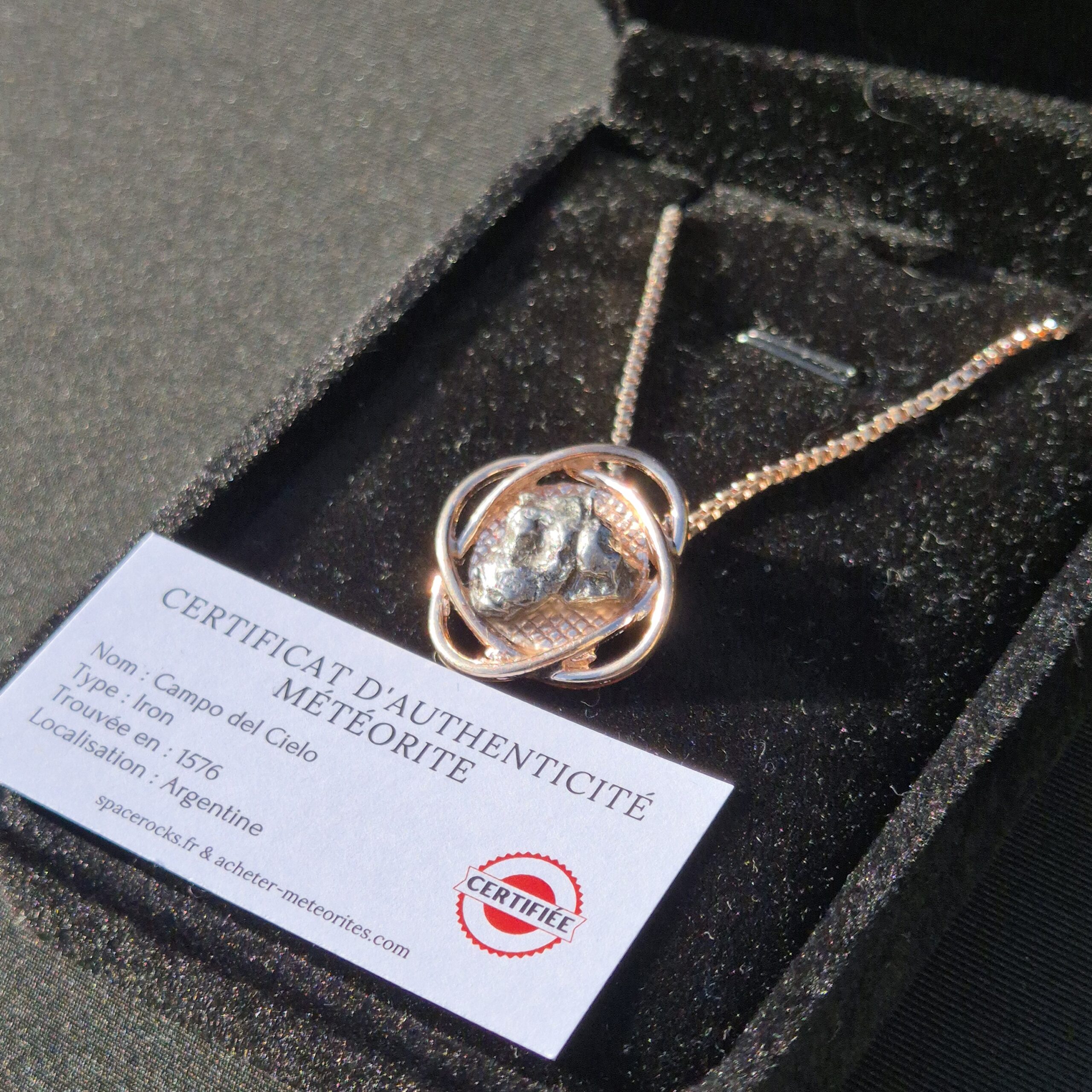 collier spirale meteorite
