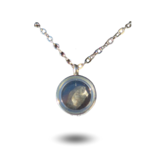 médaillon transparent meteorite lunaire