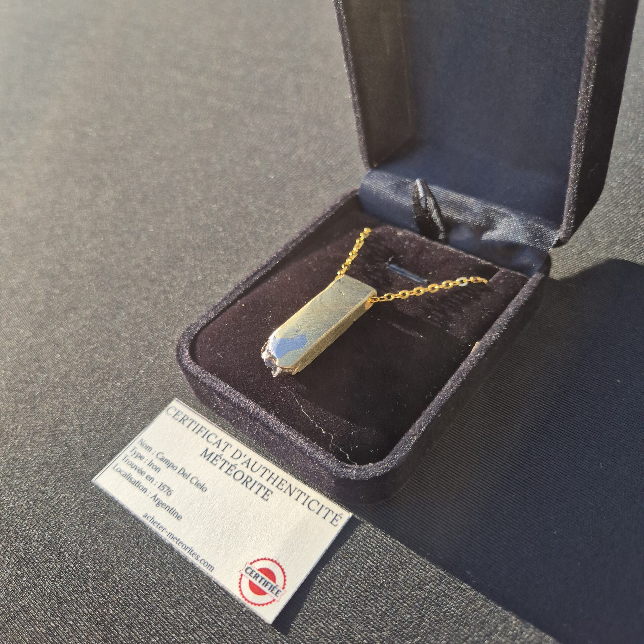 pendentif homme météorite français