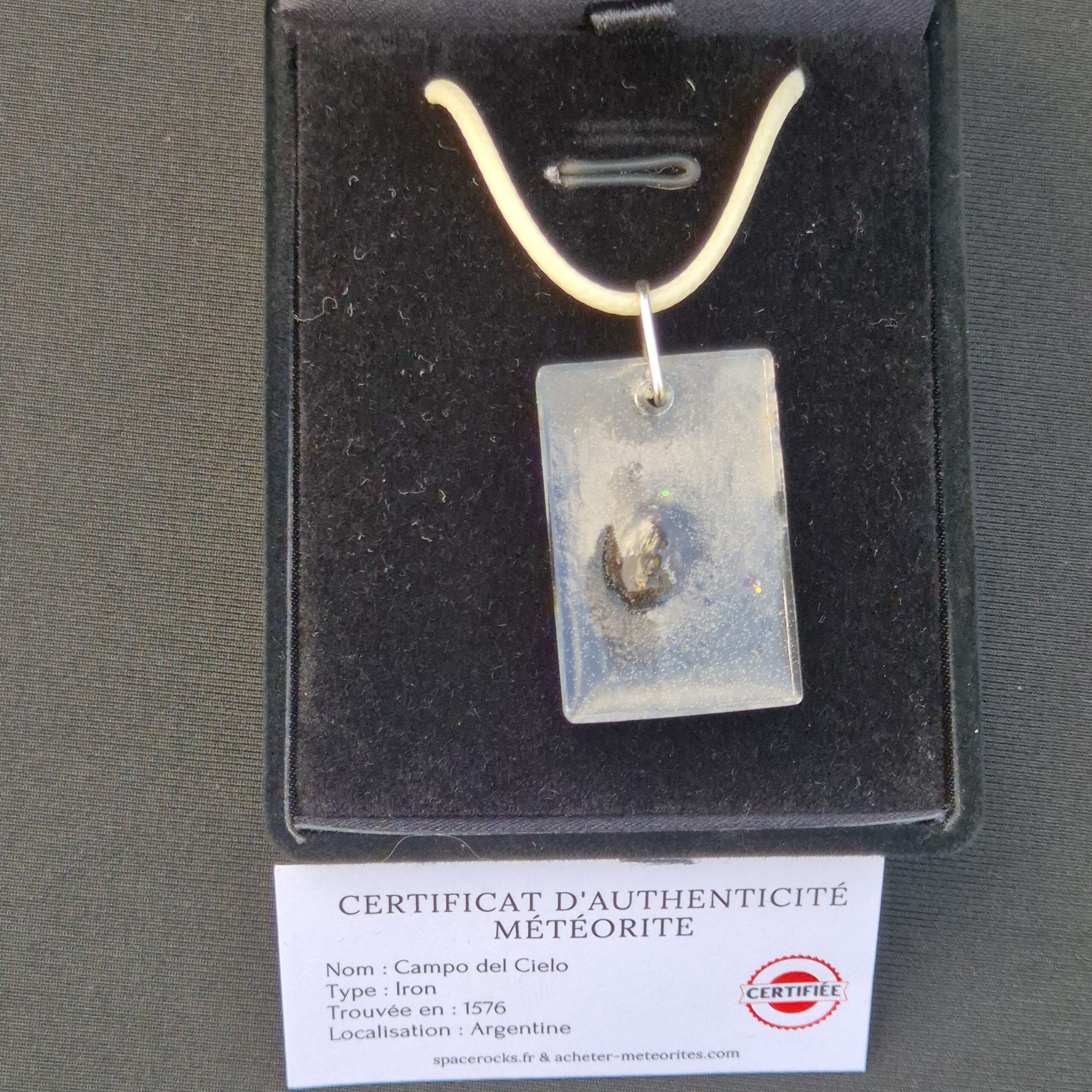 pendentif résine rectangulaire météorite campo del cielo