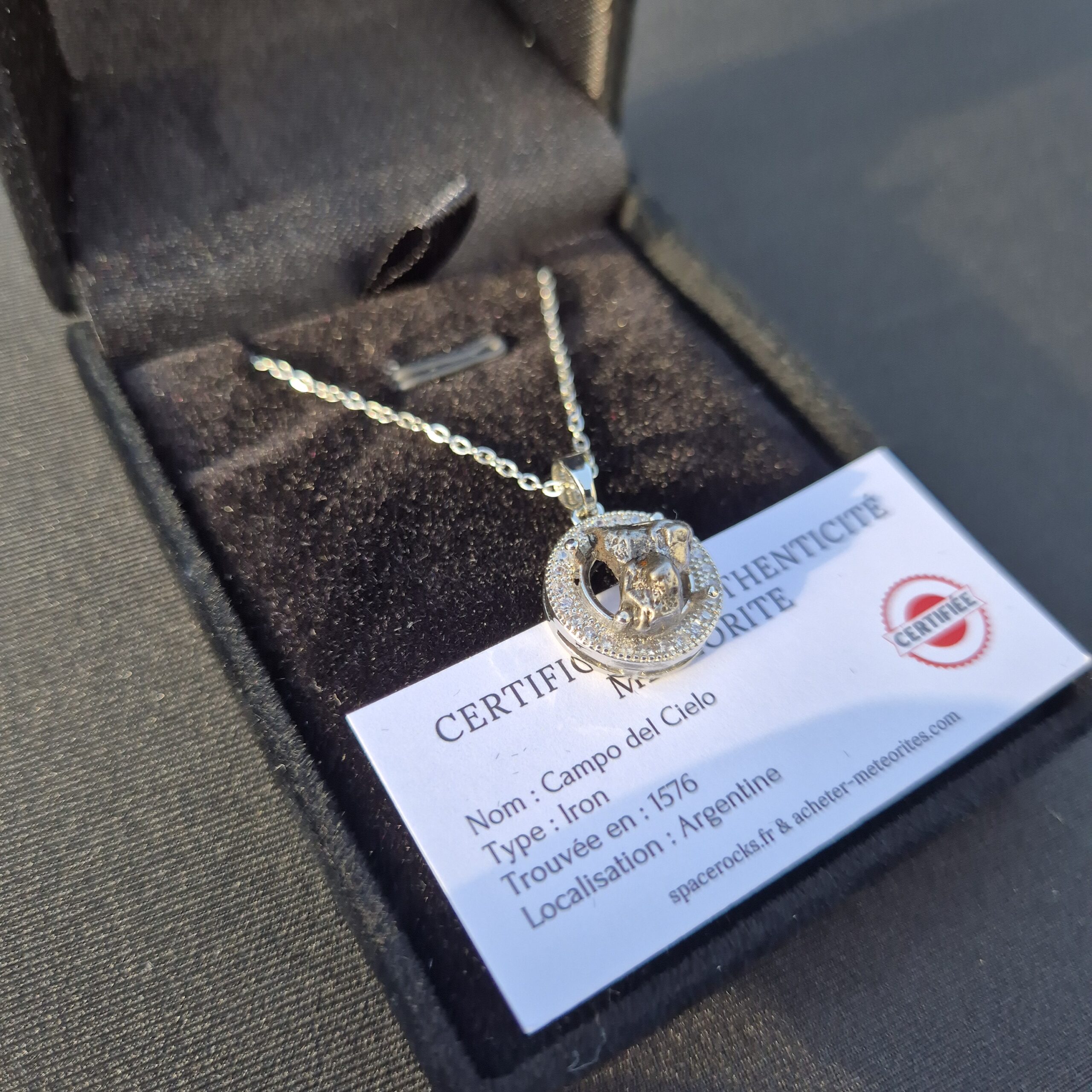 pendentif zircons meteorite