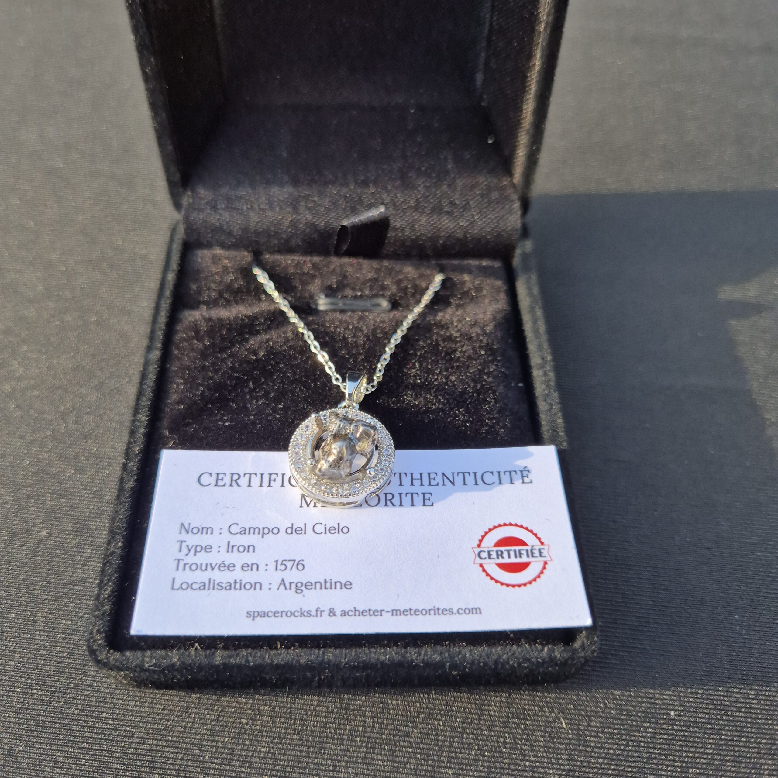 pendentif zircons meteorite