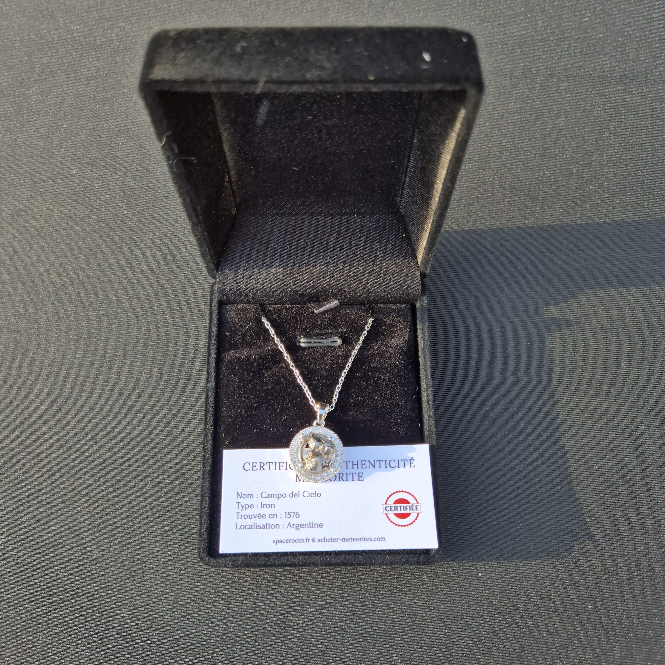 pendentif zircons meteorite