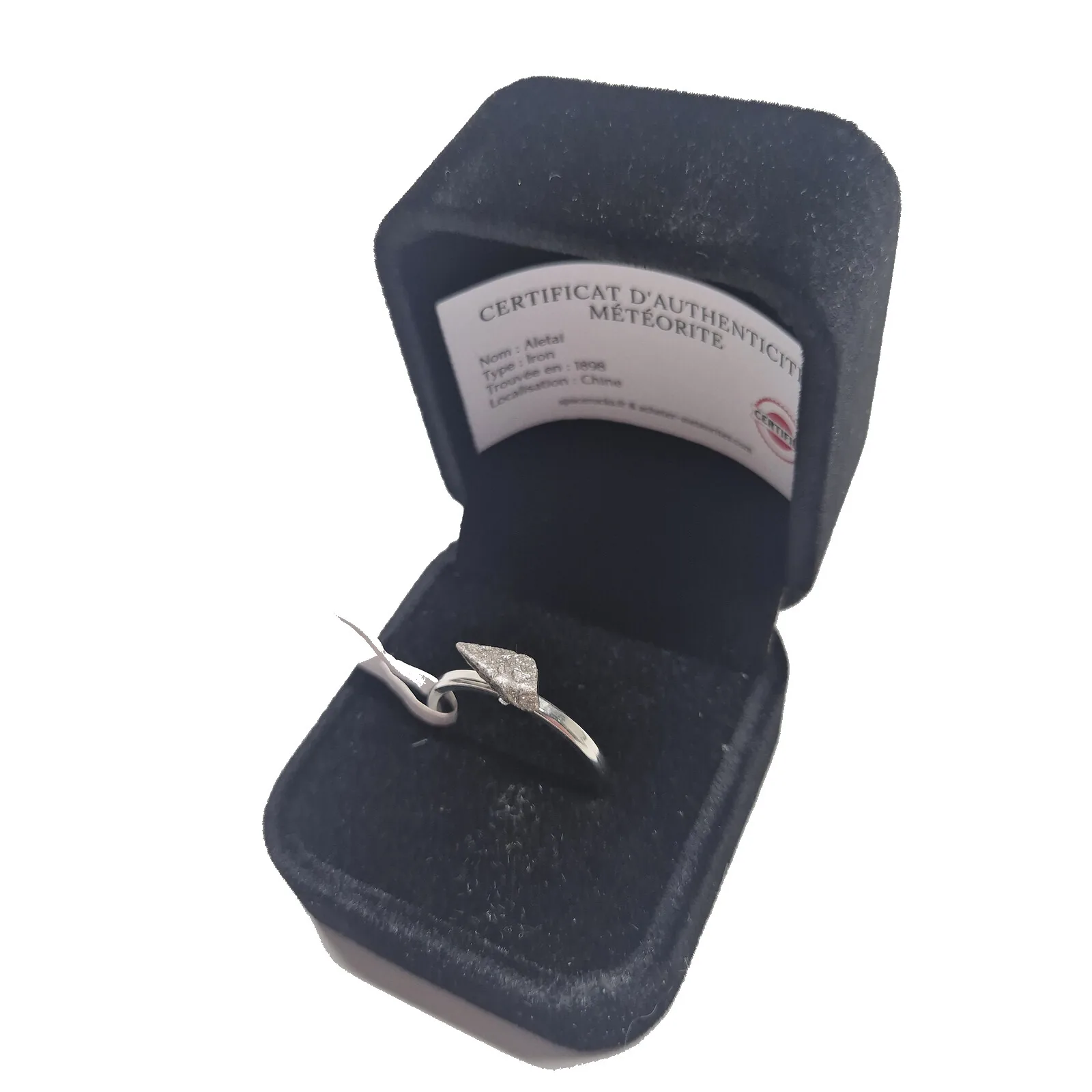 Bague fine argentée éclat triangulaire – météorite Aletai – vue 3