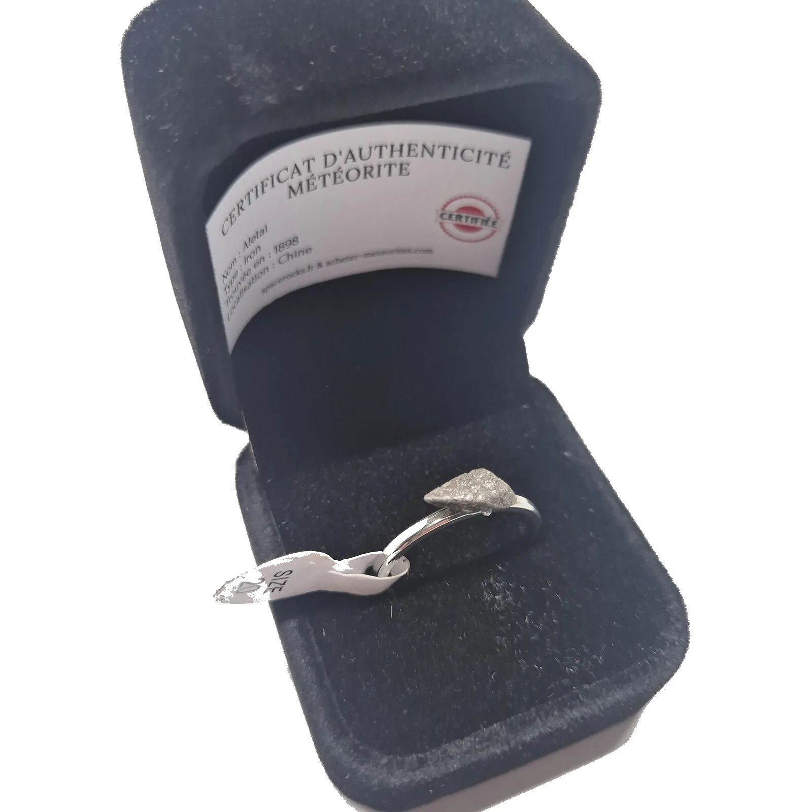 Bague fine argentée éclat triangulaire – météorite Aletai – vue 4