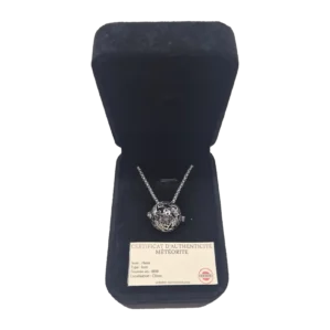 Collier boule ajourée argentée – météorite Aletai