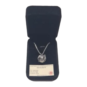 Collier boule ajourée argentée – météorite Gebel Kamil