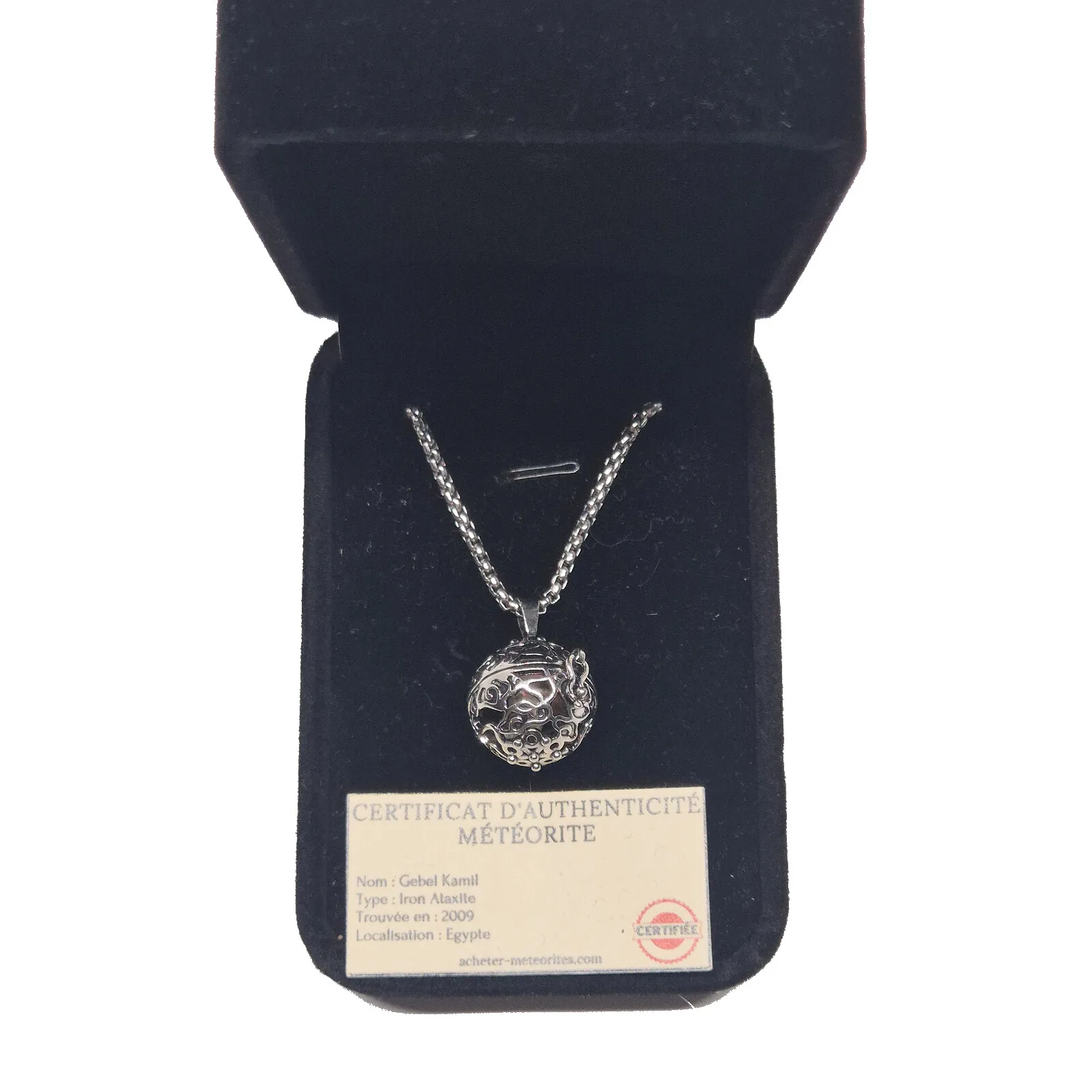 Collier boule ajourée argentée – météorite Gebel Kamil – vue 3