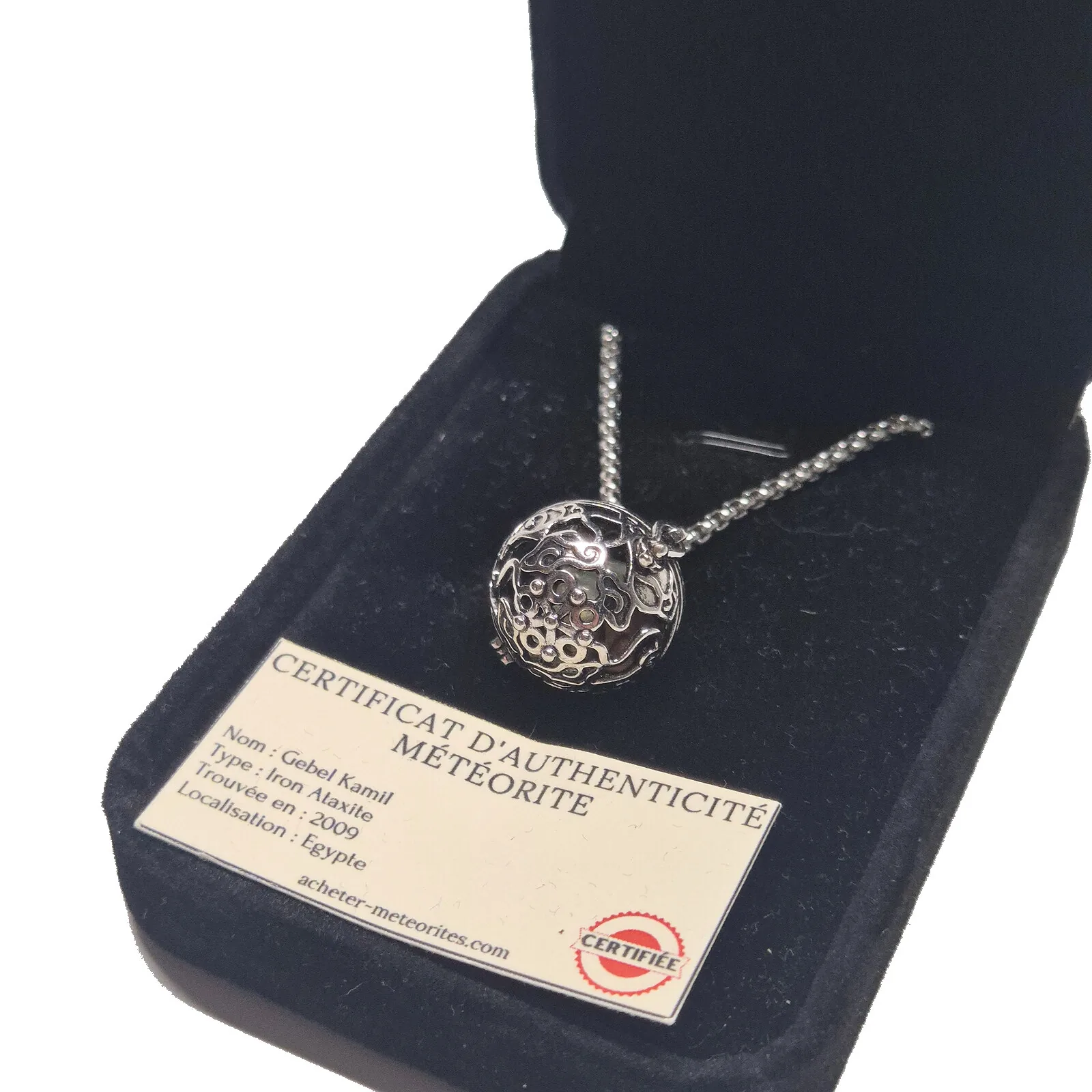 Collier boule ajourée argentée – météorite Gebel Kamil – vue 5