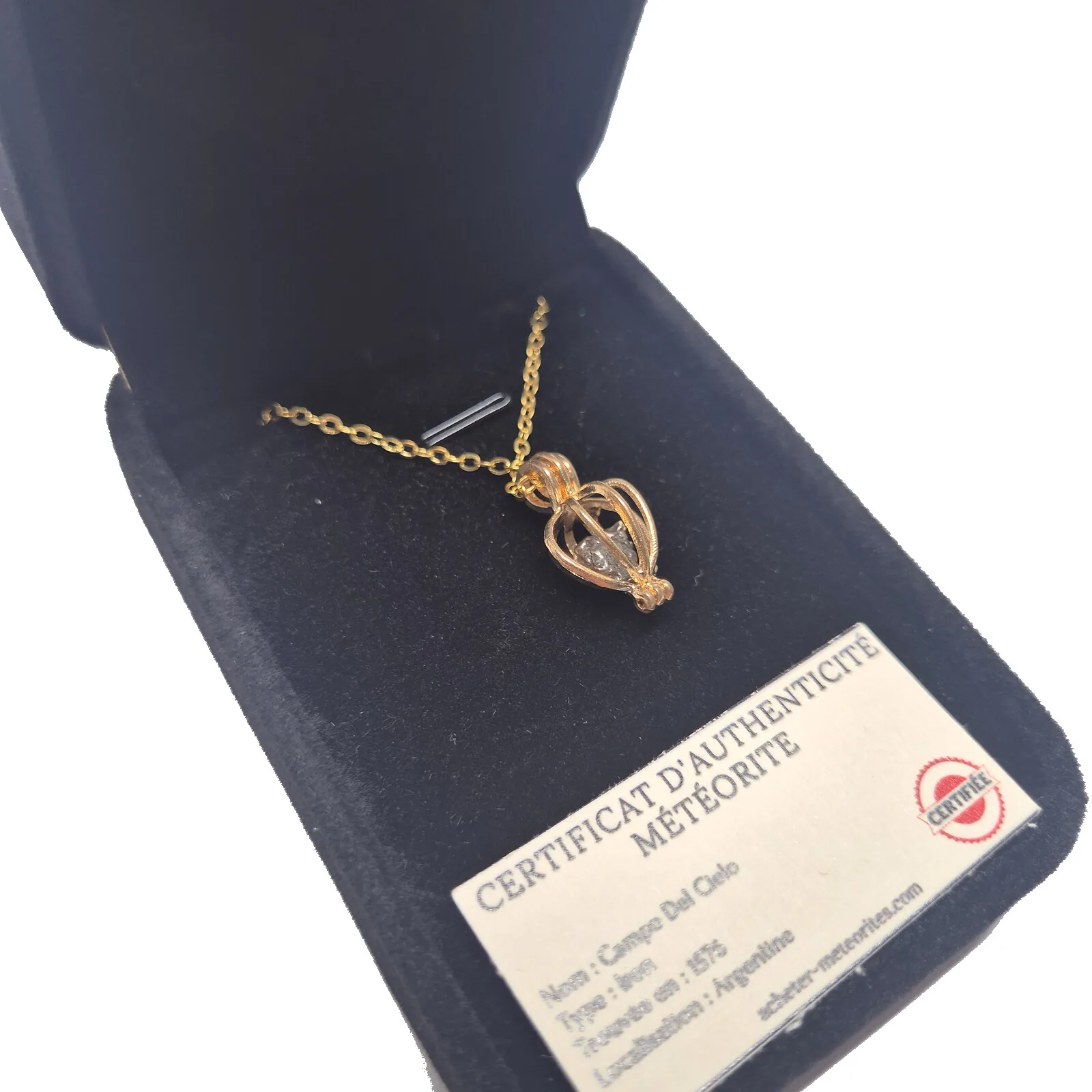 Collier cage lanterne dorée – Campo del Cielo – vue 4