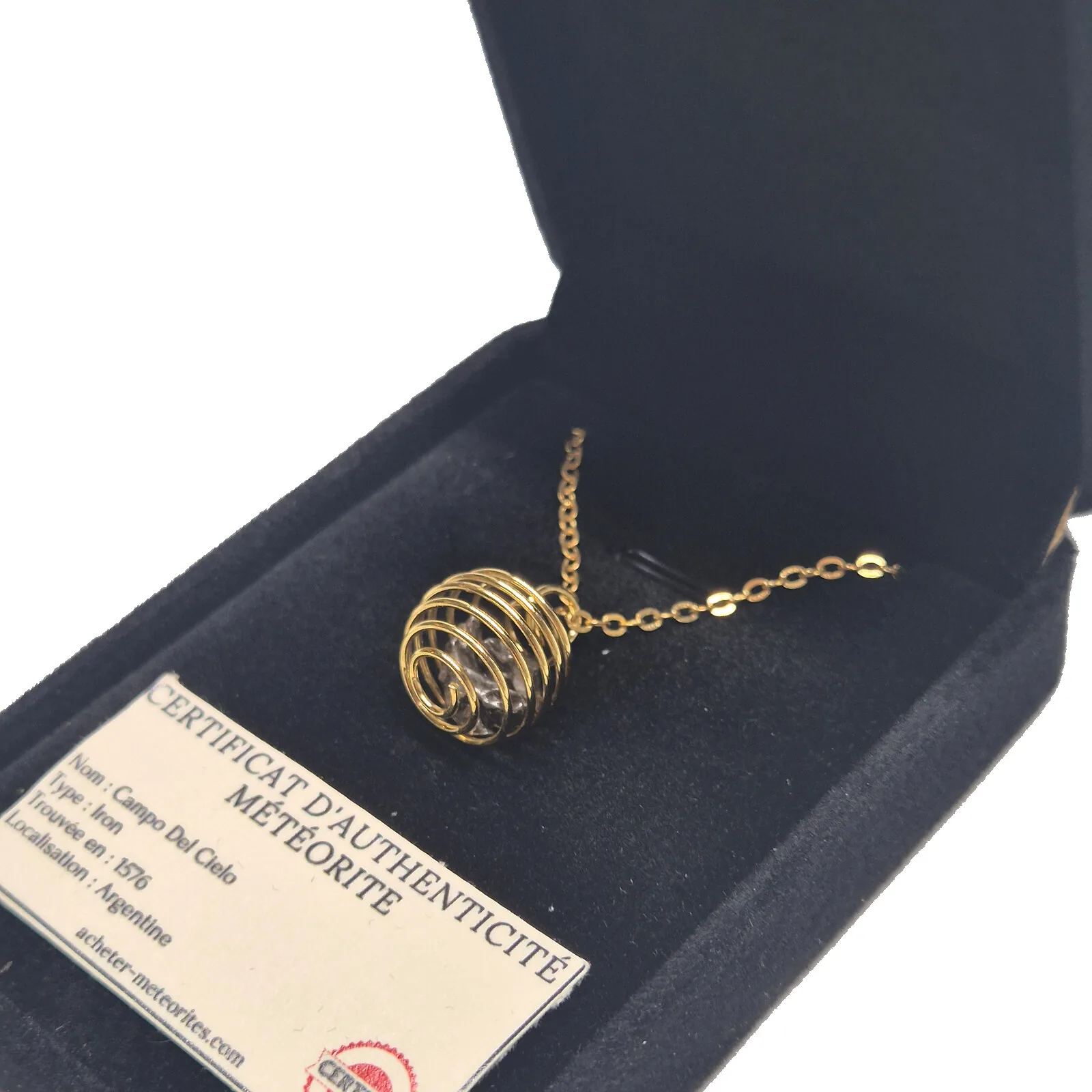 Collier cage spirale dorée – météorite Campo del Cielo – vue 4