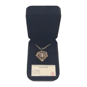 Collier cœur ajouré doré – météorite Gebel Kamil
