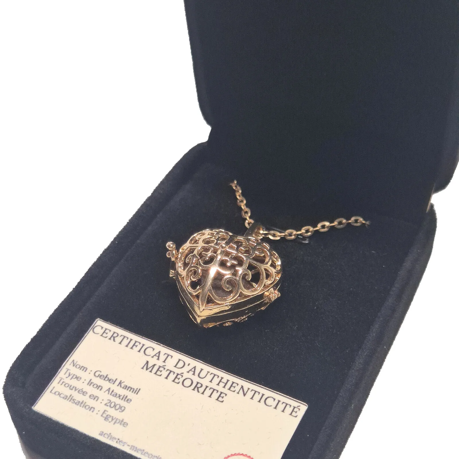 Collier cœur ajouré doré – météorite Gebel Kamil – vue 4