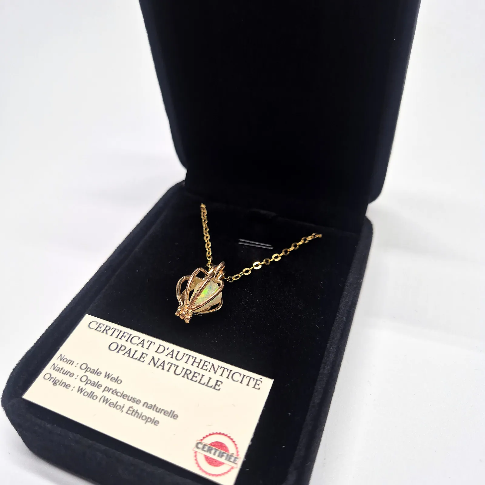 Collier opale Welo dans une cage dorée – vue 5