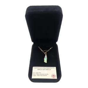 Collier opale Welo verte allongée – chaîne dorée