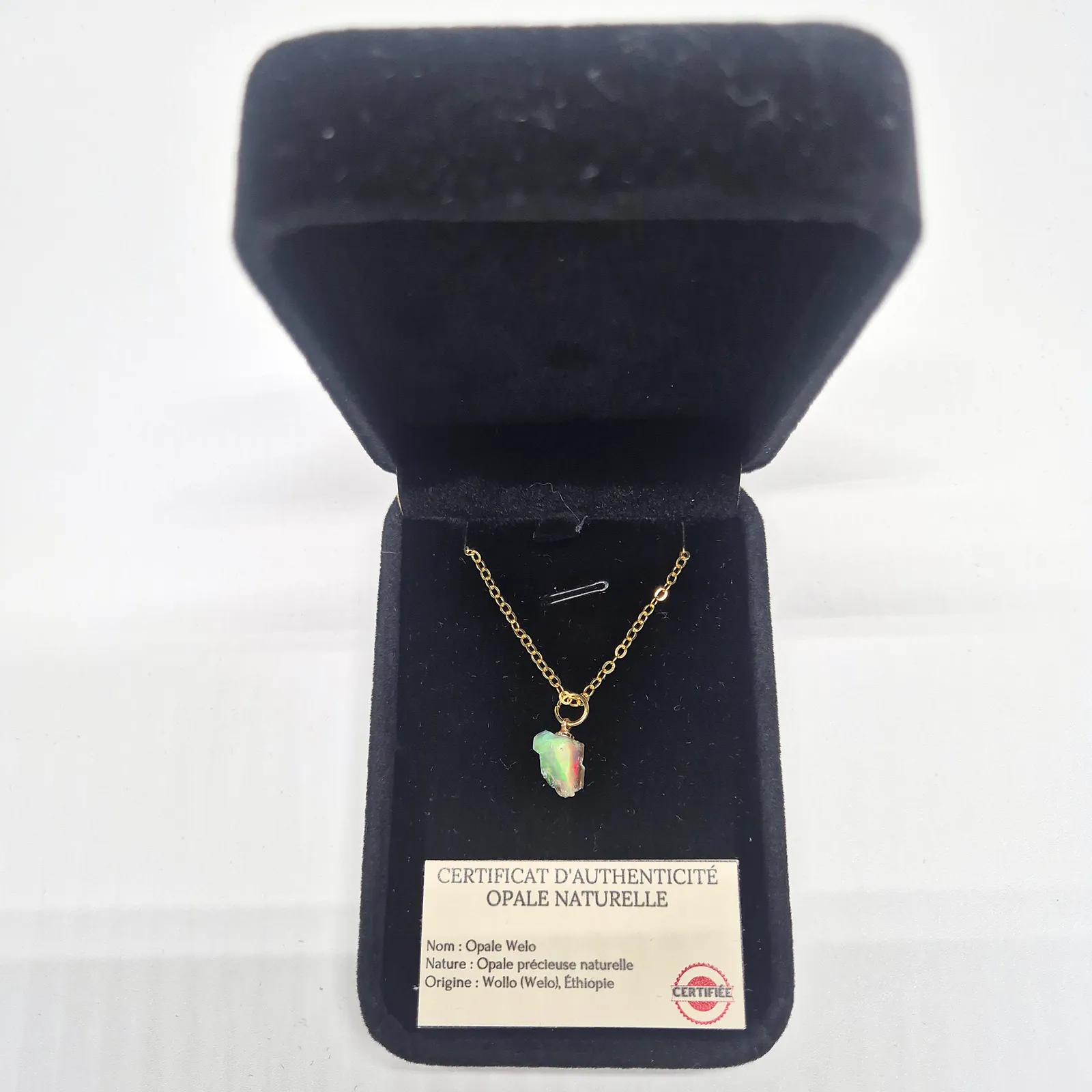 Collier opale Welo verte à feu – chaîne dorée – vue 3