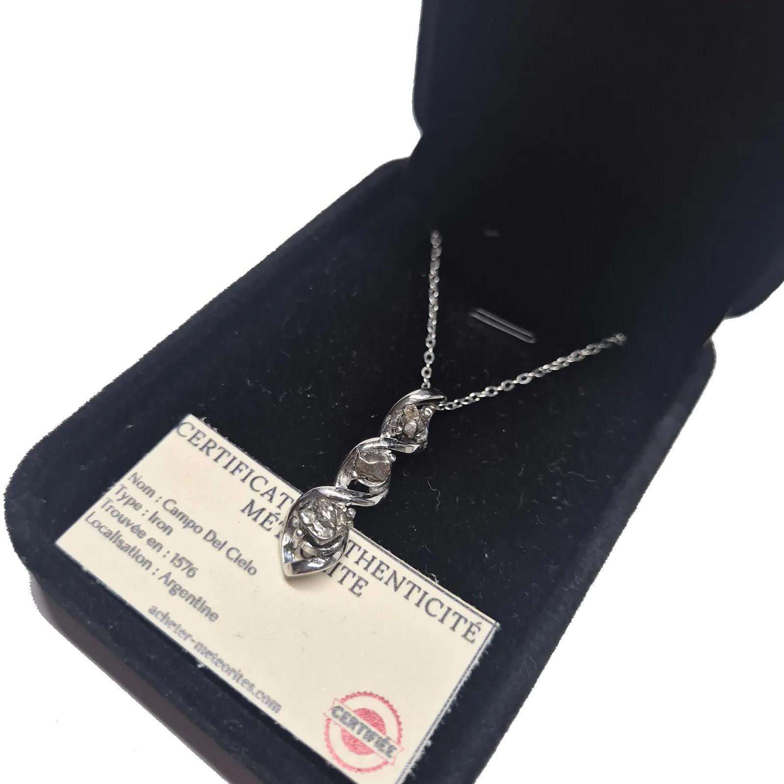 Collier trois fragments de météorite Campo del Cielo – spirale argentée – vue 3