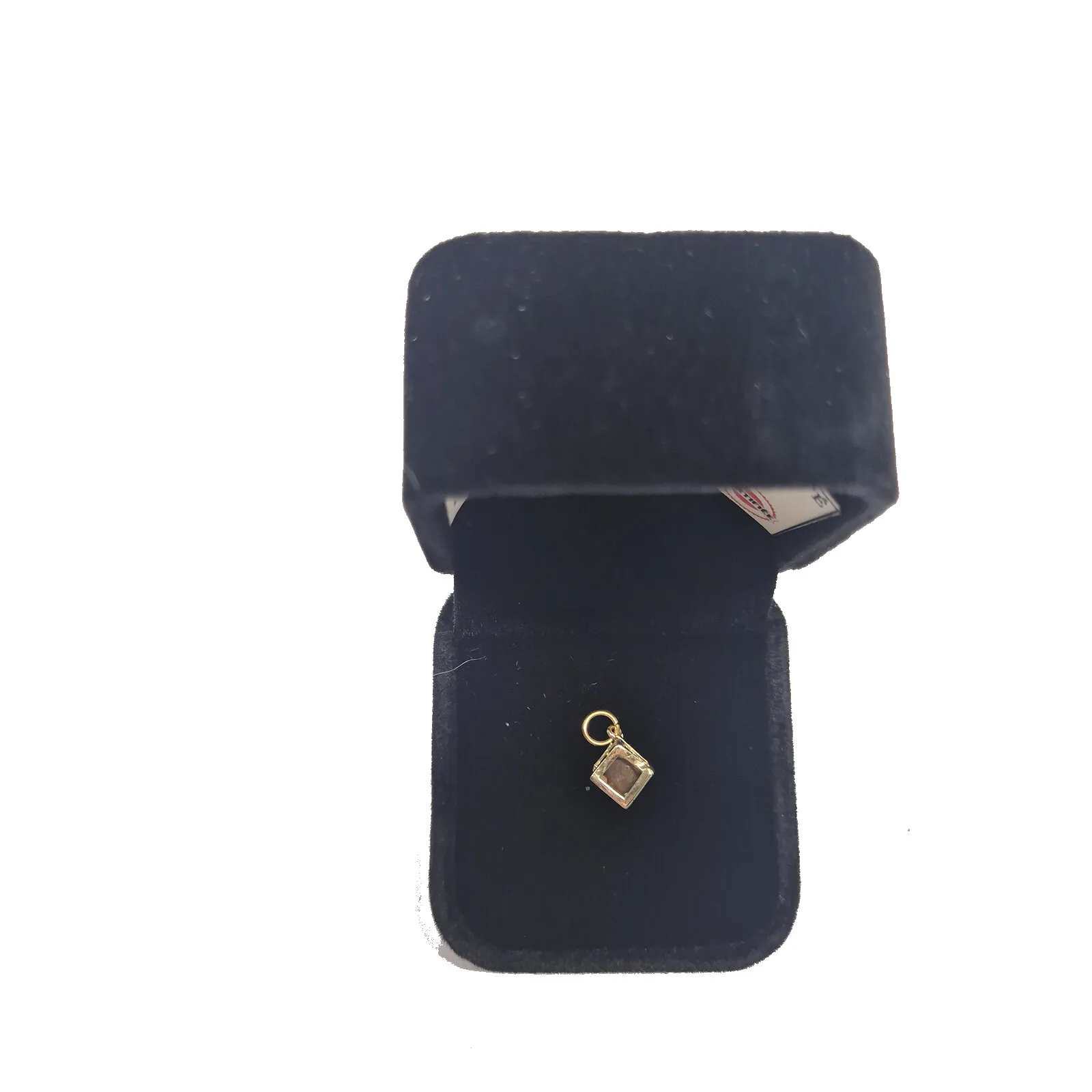 Pendentif cube doré – météorite Gebel Kamil – vue 2