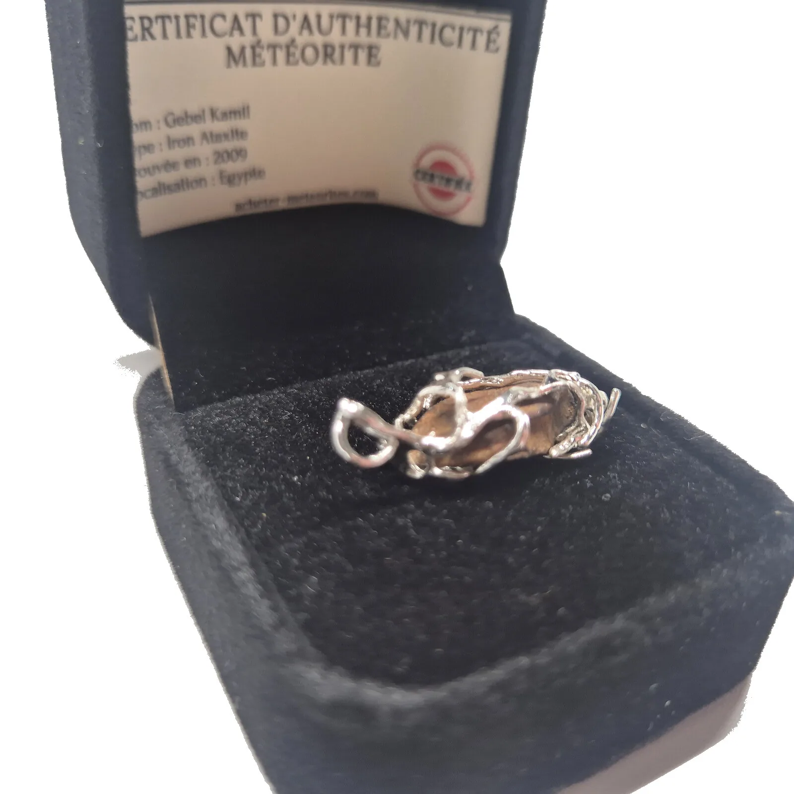 Pendentif Gebel Kamil brut – monture entrelacée argentée – vue 4