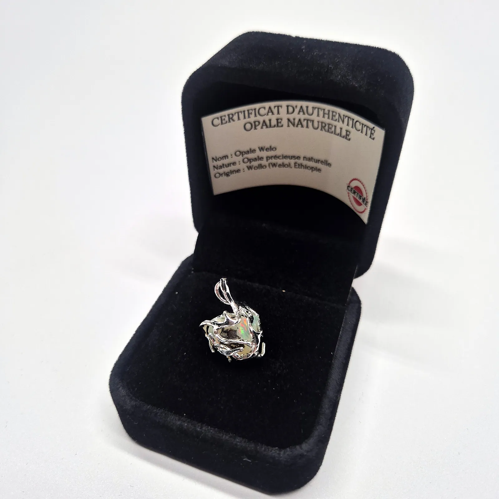 Pendentif opale Welo verte – monture argentée feuillage – vue 6