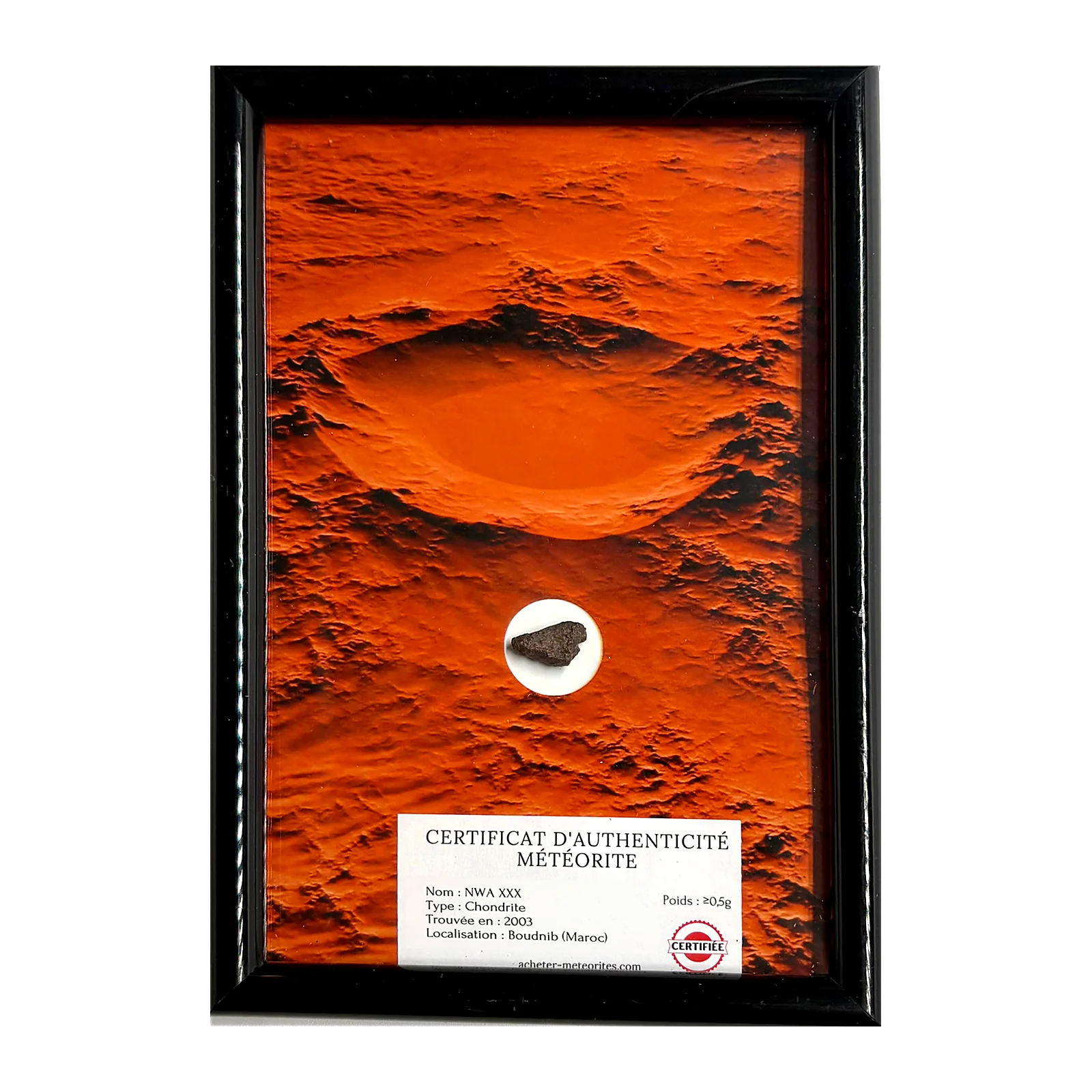 Photo surface de Mars avec météorite NWA XXX – cadre noir