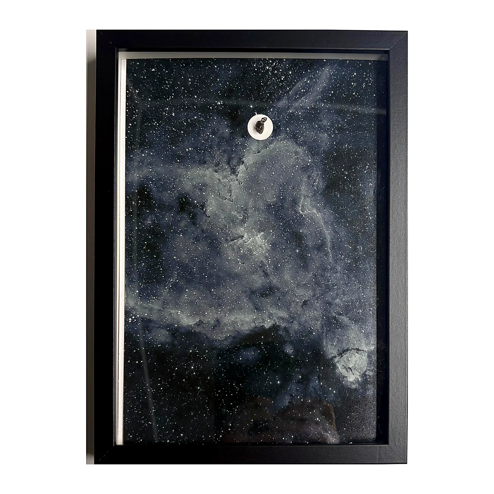 Tableau espace noir et blanc – nébuleuse du Cœur, météorite Campo del Cielo – vue de face sur fond blanc