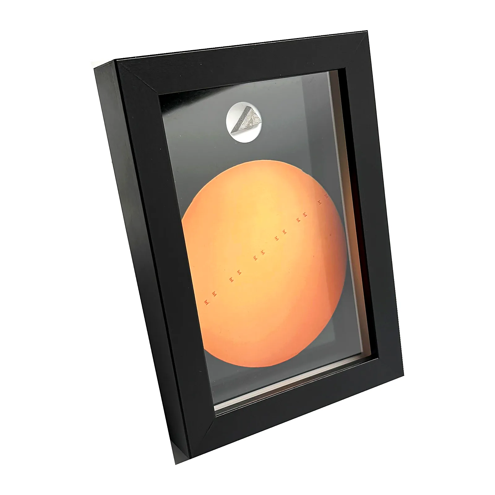 Tableau Station spatiale avec météorite Aletai – cadre profondeur – vue de biais